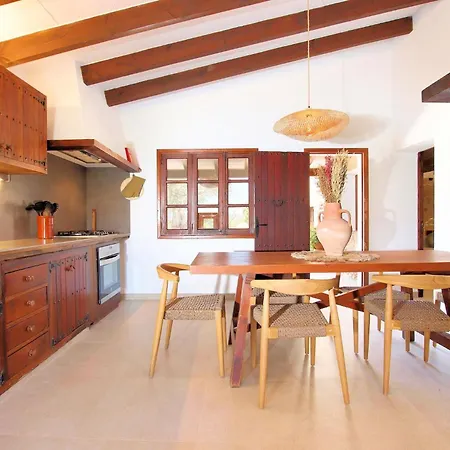 Casou Spacious Countryside Retreat With Pool For Multi-family *