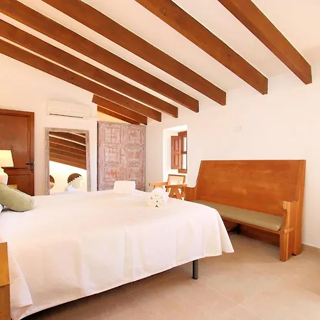 Casou Spacious Countryside Retreat With Pool For Multi-family