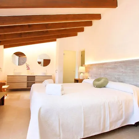Casou Spacious Countryside Retreat With Pool For Multi-family Villa Pollença