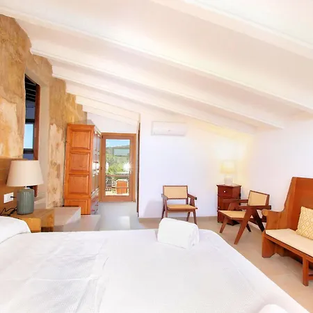 Casou Spacious Countryside Retreat With Pool For Multi-family *